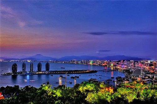 双大·野奢世界跟海南·福里安徽人买哪个好?海南保亭县属于什么气候适合老人居住吗?
